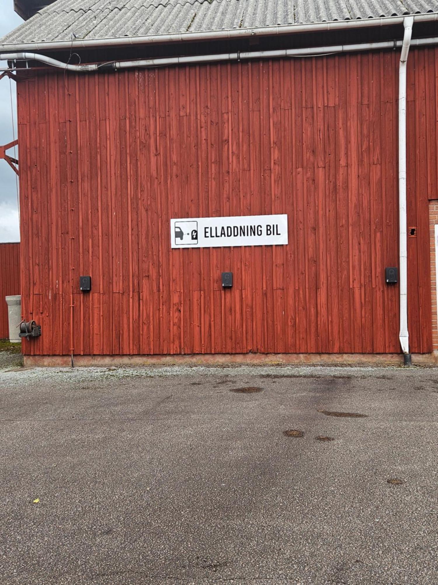 Oernsro Boende Och Staellplatser Skara Buitenkant foto